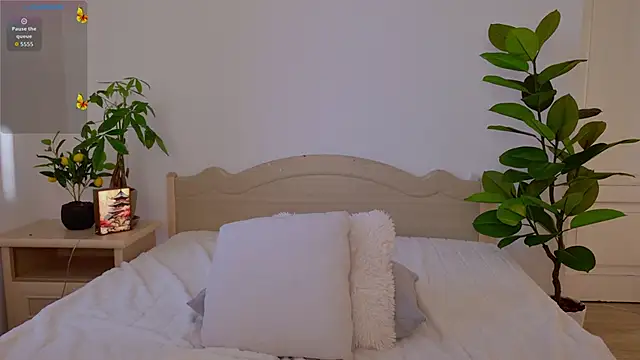 Snapshot of pusichka chatting on January 13, 2026, 9:13 am pusichka online show from January 13, 2026, 9:13 am