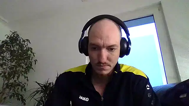 krabeatz online show from May 12, 2026, 7:09 pm