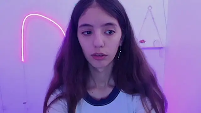 Aishell  online show from November 19, 2025, 12:38 pm