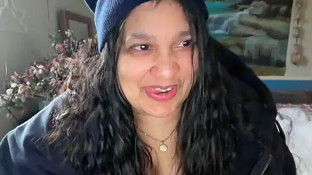 MelanieFawker online show from October 17, 2025, 2:41 pm