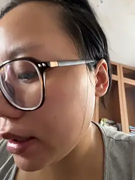 Snapshot of Eliza-E chatting on July 2, 2026, 1:17 am Eliza-E online show from July 2, 2026, 1:17 am