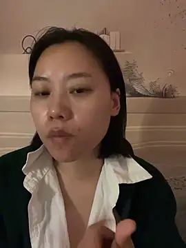 Eliza-E online show from February 5, 2026, 12:50 am