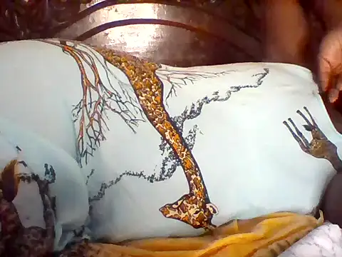 missarpie online show from September 28, 2025, 12:23 pm