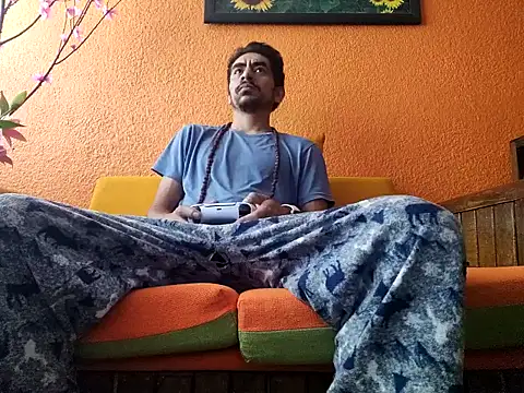 Snapshot of Angel_Coronel chatting on August 6, 2026, 3:40 pm Angel Coronel online show from August 6, 2026, 3:40 pm