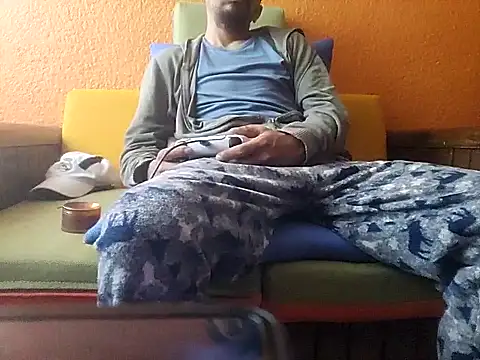 Snapshot of Angel_Coronel chatting on February 18, 2025, 6:37 pm Angel Coronel online show from February 18, 2025, 6:37 pm