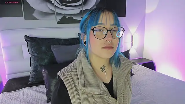 sofi bakerr online show from December 4, 2025, 11:31 am