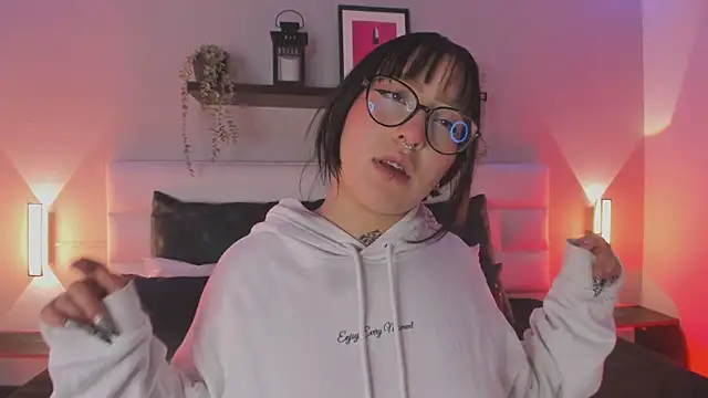 sofi bakerr online show from April 2, 2026, 11:39 am