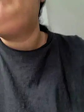 sarahhh1987 online show from March 3, 2026, 7:37 am