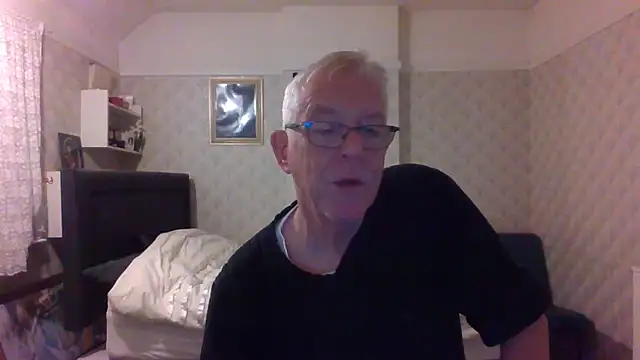 Snapshot of shaun63m chatting on October 29, 2025, 1:26 am shaun63m online show from October 29, 2025, 1:26 am