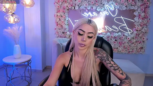 Snapshot of HannaConnor_ chatting on March 12, 2025, 8:31 pm HannaConnor online show from March 12, 2025, 8:31 pm