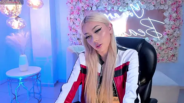 Snapshot of HannaConnor_ chatting on March 11, 2025, 7:47 pm HannaConnor online show from March 11, 2025, 7:47 pm