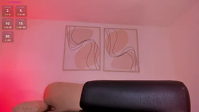 Snapshot of HannaConnor_ chatting on September 27, 2025, 12:33 pm HannaConnor online show from September 27, 2025, 12:33 pm