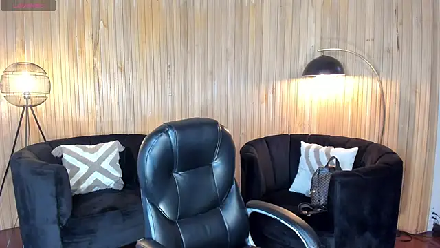 Snapshot of ViolettHansson chatting on February 25, 2026, 6:08 pm ViolettHansson online show from February 25, 2026, 6:08 pm