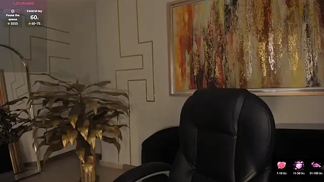 Snapshot of ViolettHansson chatting on February 21, 2026, 10:50 am ViolettHansson online show from February 21, 2026, 10:50 am