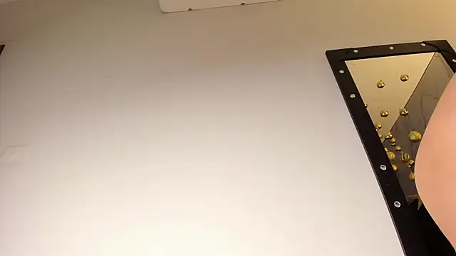 Snapshot of CoralineSanchez chatting on February 11, 2026, 7:25 pm CoralineSanchez online show from February 11, 2026, 7:25 pm