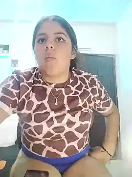 Snapshot of lunanataly chatting on February 27, 2025, 7:58 pm lunanataly online show from February 27, 2025, 7:58 pm
