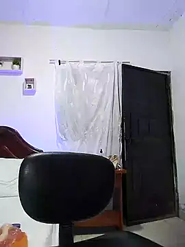 Snapshot of lunanataly chatting on March 20, 2025, 10:07 pm lunanataly online show from March 20, 2025, 10:07 pm