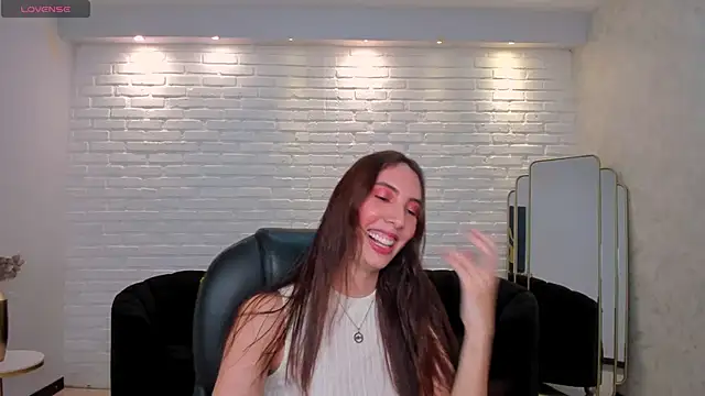 AnaisNin online show from November 6, 2025, 3:32 am