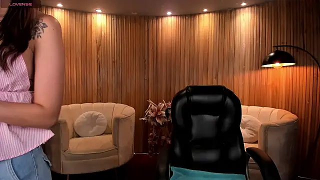 AnaisNin online show from October 14, 2025, 3:29 am