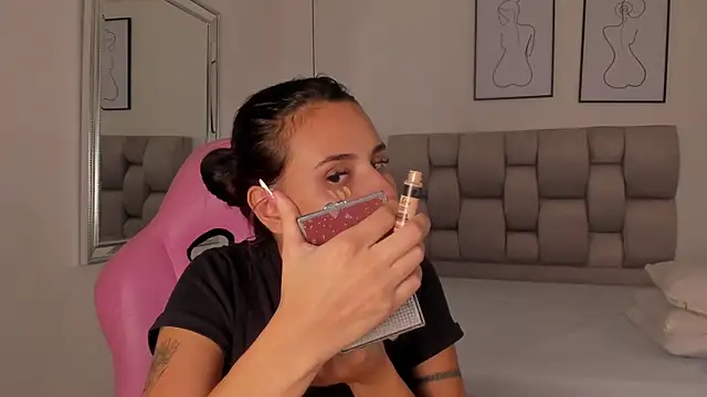 Susan-Sweet-7 online show from October 9, 2025, 9:15 pm