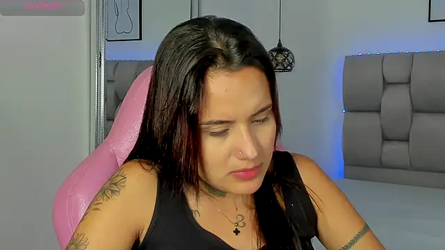 Susan-Sweet-7 online show from December 2, 2025, 8:32 pm