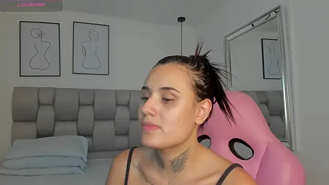 Susan-Sweet-7 online show from November 9, 2025, 8:57 pm