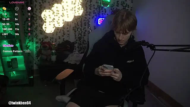 twinkben online show from September 9, 2025, 7:56 pm