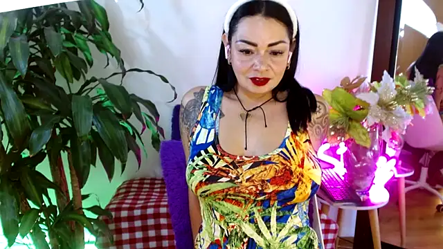 Ginna--mia online show from January 12, 2025, 8:25 pm