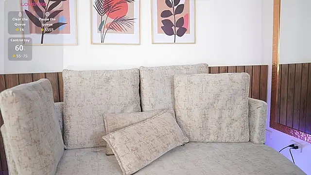 Zarawilliams online show from November 24, 2025, 7:03 pm