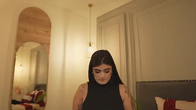 IrisBaker online show from February 16, 2026, 10:18 pm