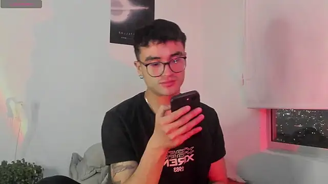 Steve Dicker  online show from September 30, 2025, 12:05 am