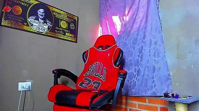 smoker445 online show from October 15, 2025, 6:49 pm