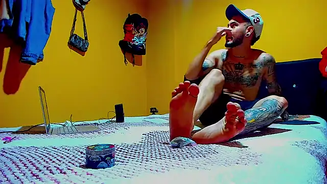 smoker445 online show from December 18, 2025, 12:38 am