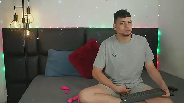 Cleoanubis- online show from December 14, 2024, 6:02 am