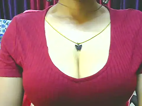 ishmita99 online show from October 22, 2025, 10:04 am