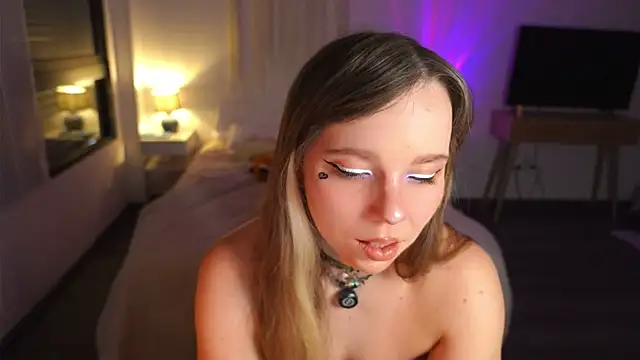 Ayra Lust online show from June 16, 2026, 7:36 pm