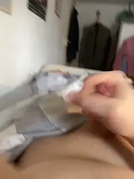 Snapshot of bigschlong290 chatting on January 27, 2025, 8:40 am bigschlong290 online show from January 27, 2025, 8:40 am