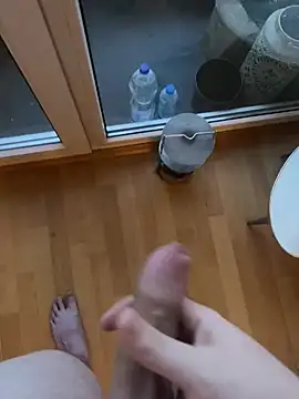 Snapshot of bigschlong290 chatting on January 21, 2025, 4:16 pm bigschlong290 online show from January 21, 2025, 4:16 pm