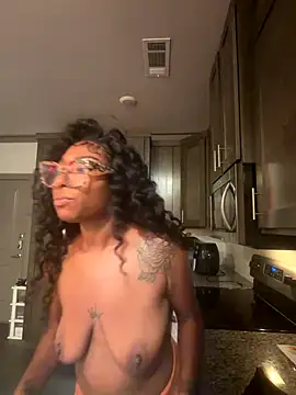 Snapshot of life-ent chatting on September 28, 2025, 1:56 am life-ent online show from September 28, 2025, 1:56 am