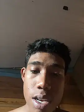 novinhooxz online show from June 25, 2026, 8:36 pm