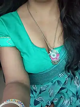 Snapshot of Tanvi-patil chatting on March 22, 2025, 7:42 pm Tanvi-patil online show from March 22, 2025, 7:42 pm