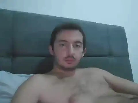 Snapshot of laynufff chatting on November 13, 2025, 5:17 pm laynufff online show from November 13, 2025, 5:17 pm