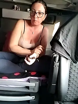 cuplubijoanna online show from March 22, 2026, 5:03 pm