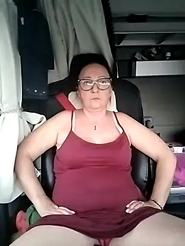 cuplubijoanna online show from November 29, 2025, 4:29 pm