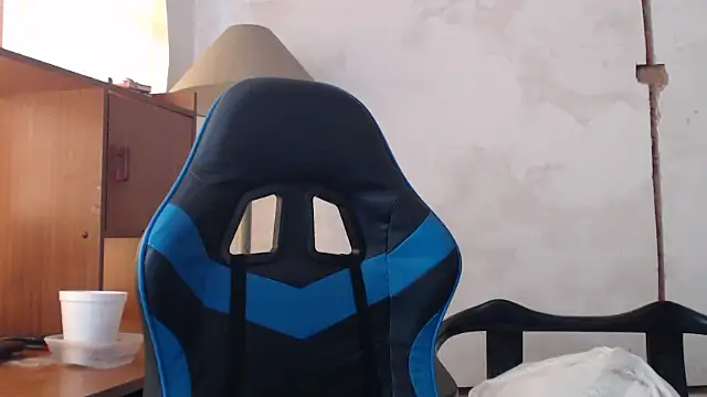 yohatinelly07 online show from November 17, 2025, 2:32 pm