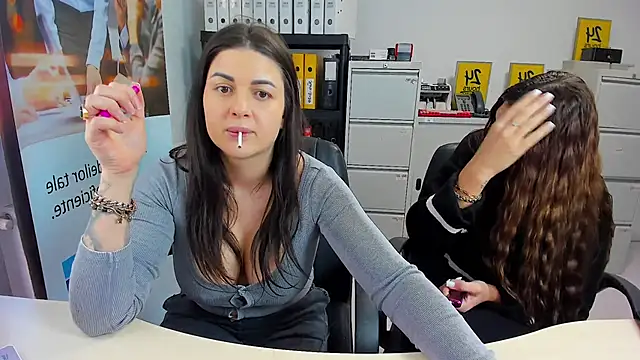 Snapshot of TiffanySweet chatting on February 7, 2025, 3:08 pm TiffanySweet online show from February 7, 2025, 3:08 pm