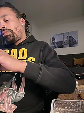 1BeautyN1Beast online show from February 9, 2026, 2:31 am