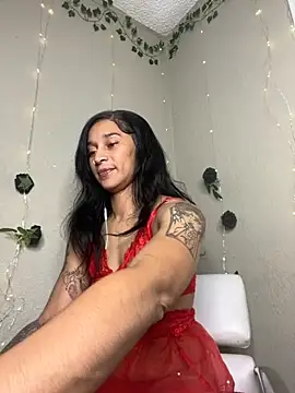 Snapshot of Shuggabutt chatting on November 26, 2025, 5:24 pm Shuggabutt online show from November 26, 2025, 5:24 pm