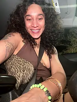 Snapshot of Shuggabutt chatting on January 19, 2026, 2:15 am Shuggabutt online show from January 19, 2026, 2:15 am