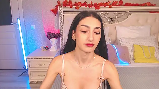 Lina Robbins online show from November 17, 2025, 2:04 am